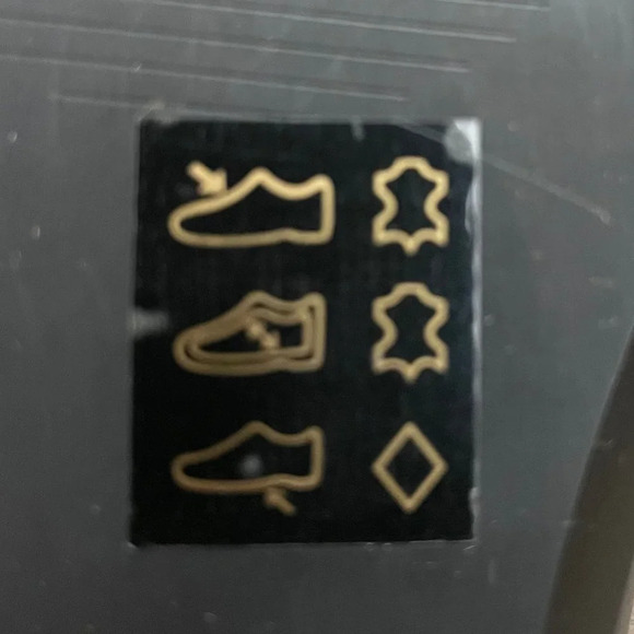 The Wishbone Collection Slip On Leather Shoes Metal Hardware Black Sz 7.5 NWOT - Picture 9 of 12